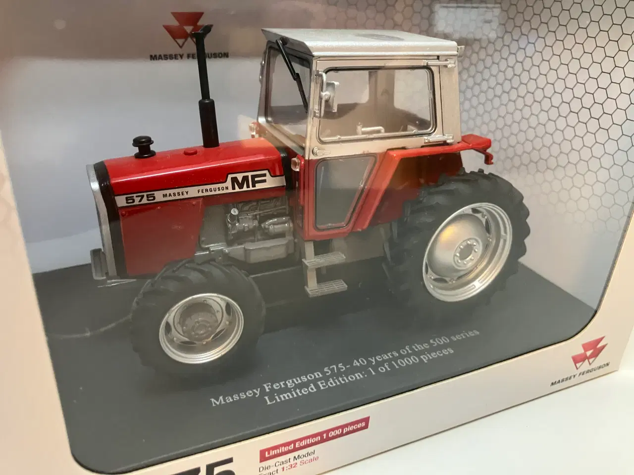 Billede 1 - 1:32 Massey Ferguson 575 4WD limited edition