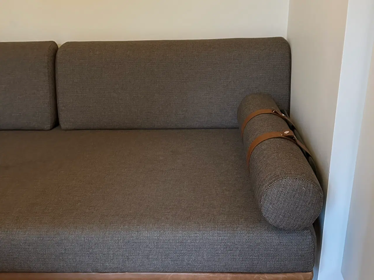 Billede 5 - Daybed med skind detaljer