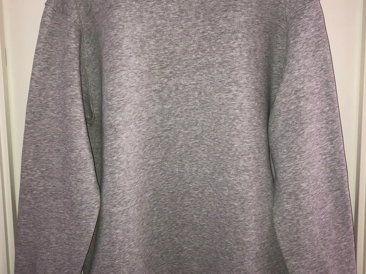 Billede 1 - Ny grå sweatshirt fra Jack & Jones str. XL