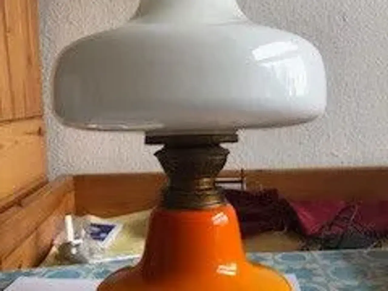 Billede 1 - Holmegaard petroleumslampe