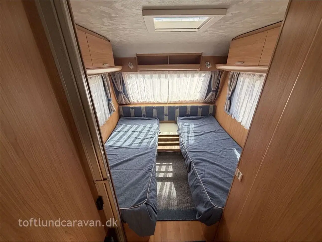 Billede 3 - 2012 - Adria Altea 462 LS   LAV VÆGT, Enkeltsenge m/UDTRÆK, m/MOVER FULDAUT.