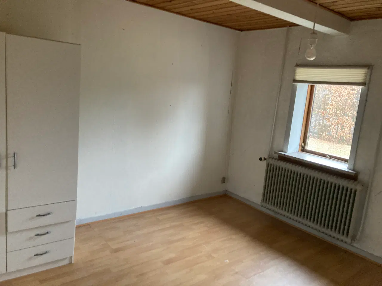 Billede 10 - Hus i rolig omgivelse tilbydes til saelg
