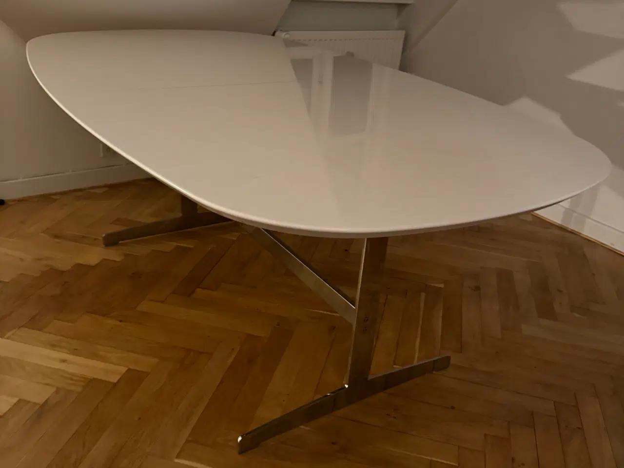 Billede 1 - GRATIS flot og stort spisebord