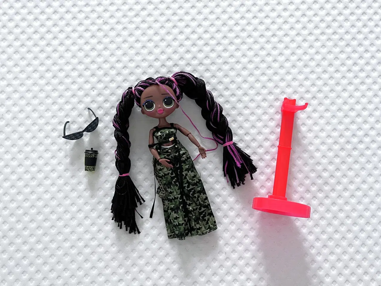 Billede 2 - L.O.L. Surprise Dukke inkl. tilbehør