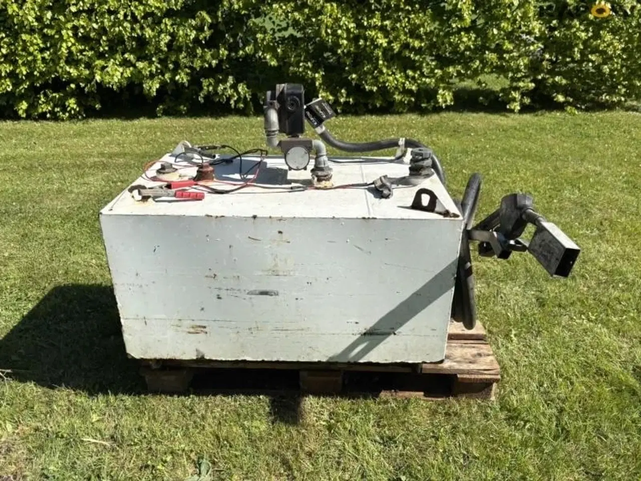 Billede 2 - - - - 300 liter olietank med el pumpe