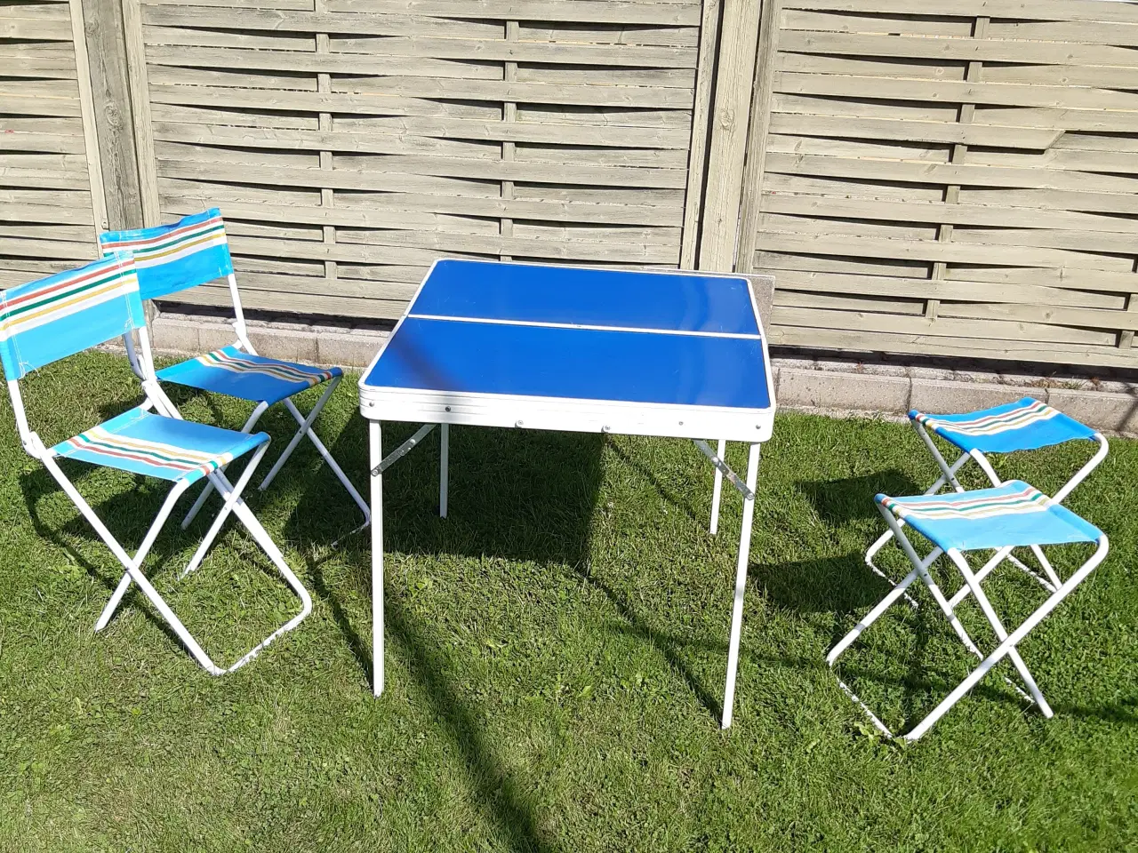 Billede 1 - Campingbord med 4 stole