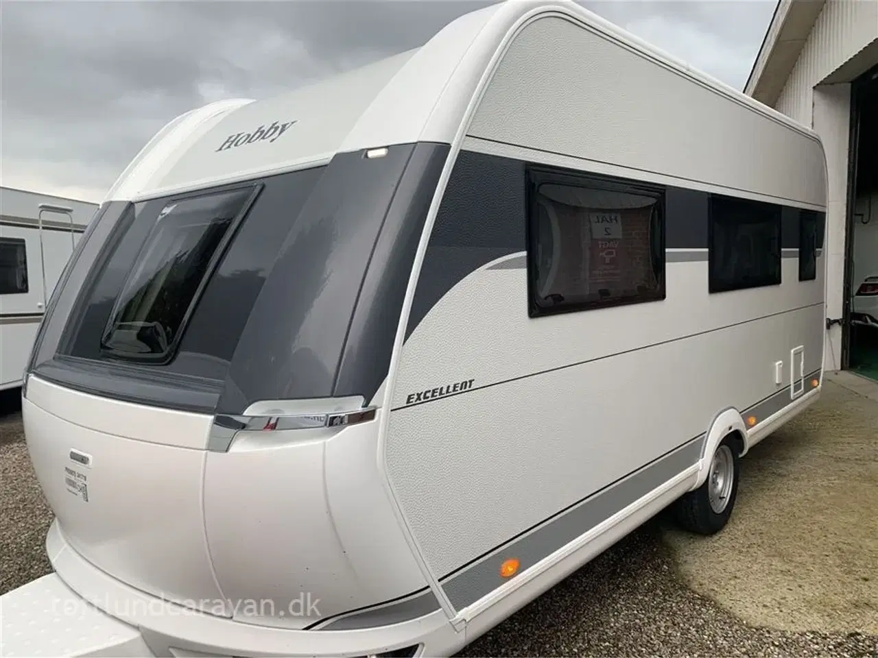Billede 9 - 2026 - Hobby Excellent 460 SL   Ny 2026 KOMMER SNART PÅ LAGER. Enkeltsenge samt endekøkken og stort badeværelse. LAV VÆGT.