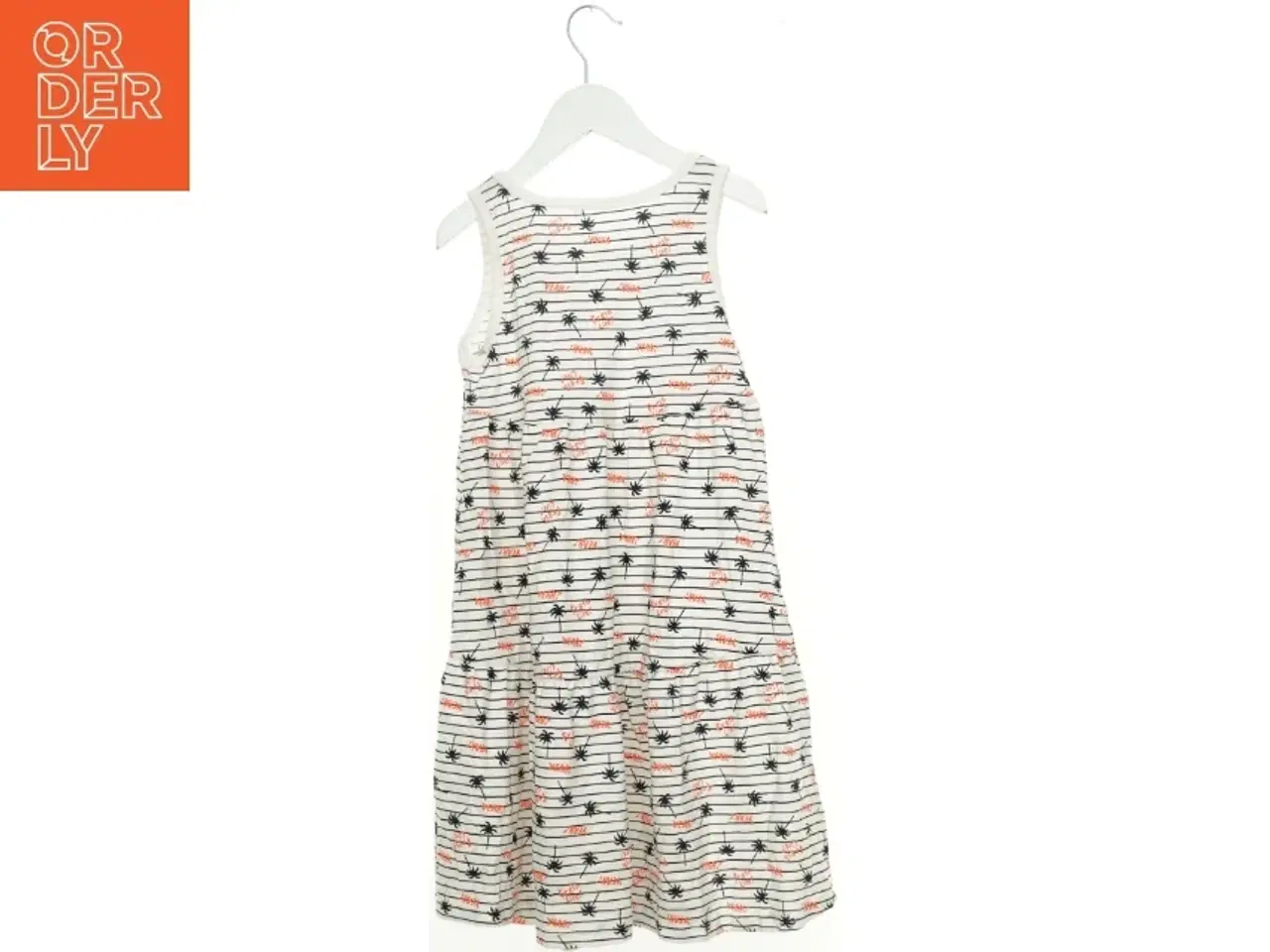 Billede 2 - Kjole fra Basic needs (str. 140 cm)