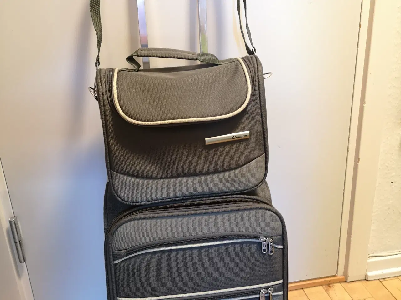 Billede 1 - Cavalet  250 kr Lille 18x30x25 stor 25x33x45