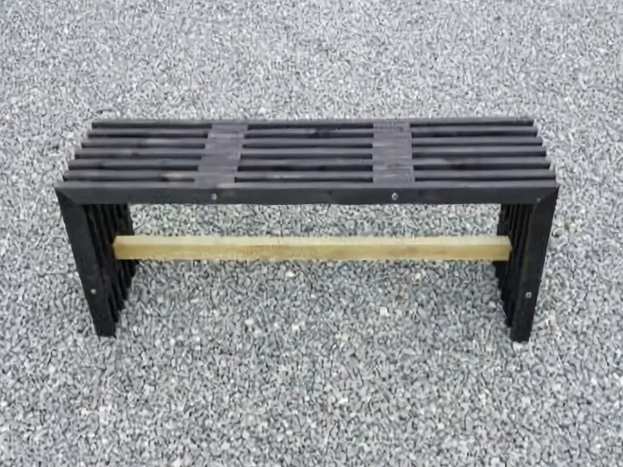 Billede 1 - Trallebænk i sort