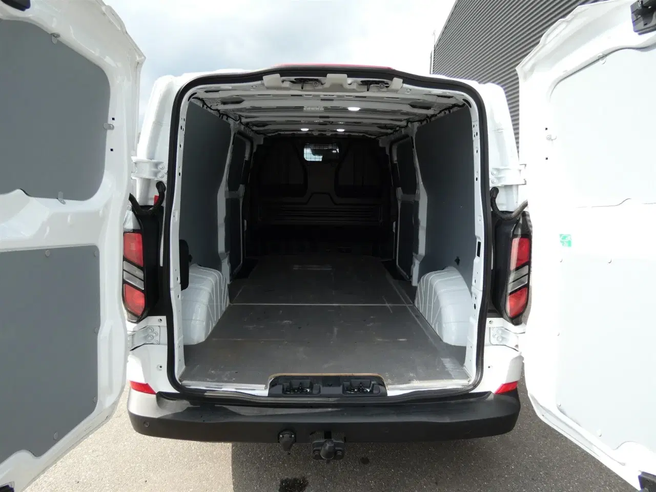 Billede 8 - Ford Transit Custom 300 L2H1 2,0 EcoBlue Trend 136HK Van 8g Aut.