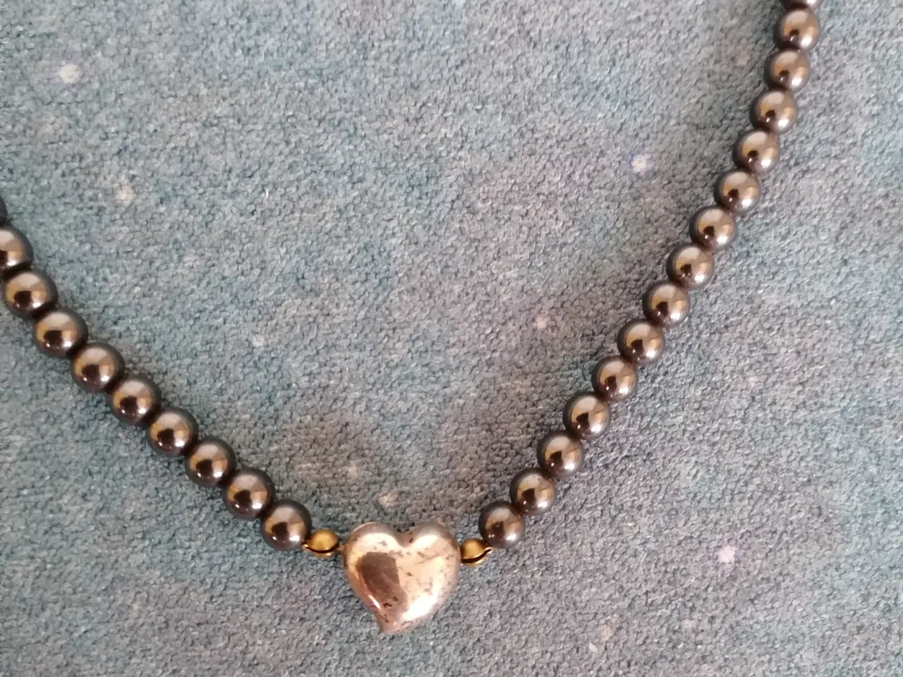 Billede 2 - Smuk Blodstens Halskæde med Sølvhjerte