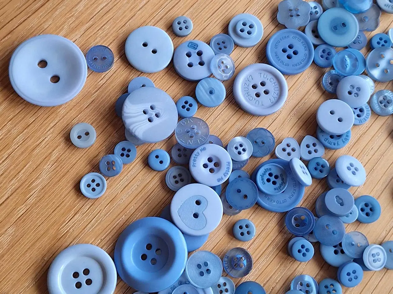 Billede 3 - Blå knapper