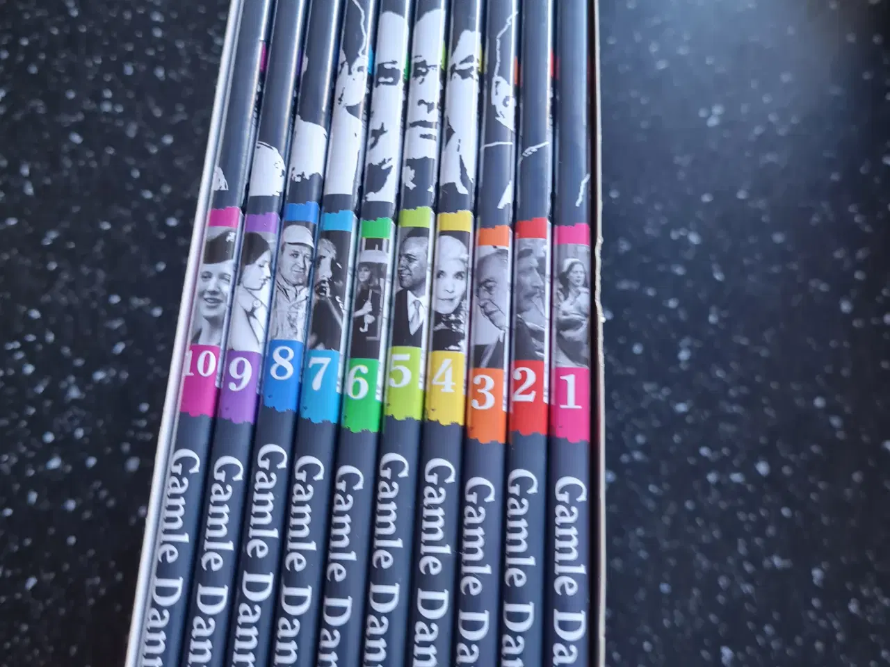 Billede 2 - Danmarkskrønike 1945-1975 på dvd / NYE