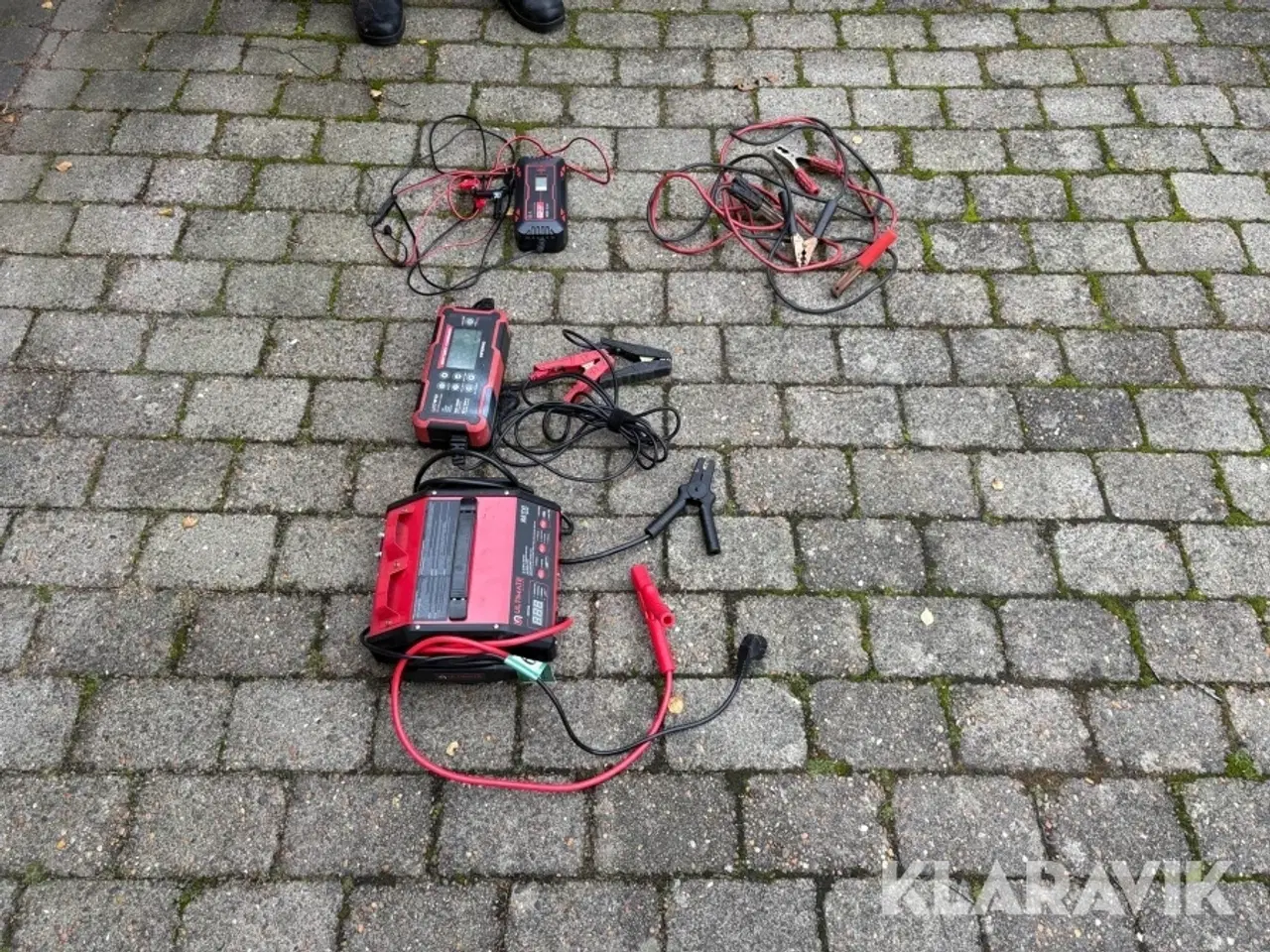 Billede 4 - Bilbatteriopladere 3 styk + startkabler