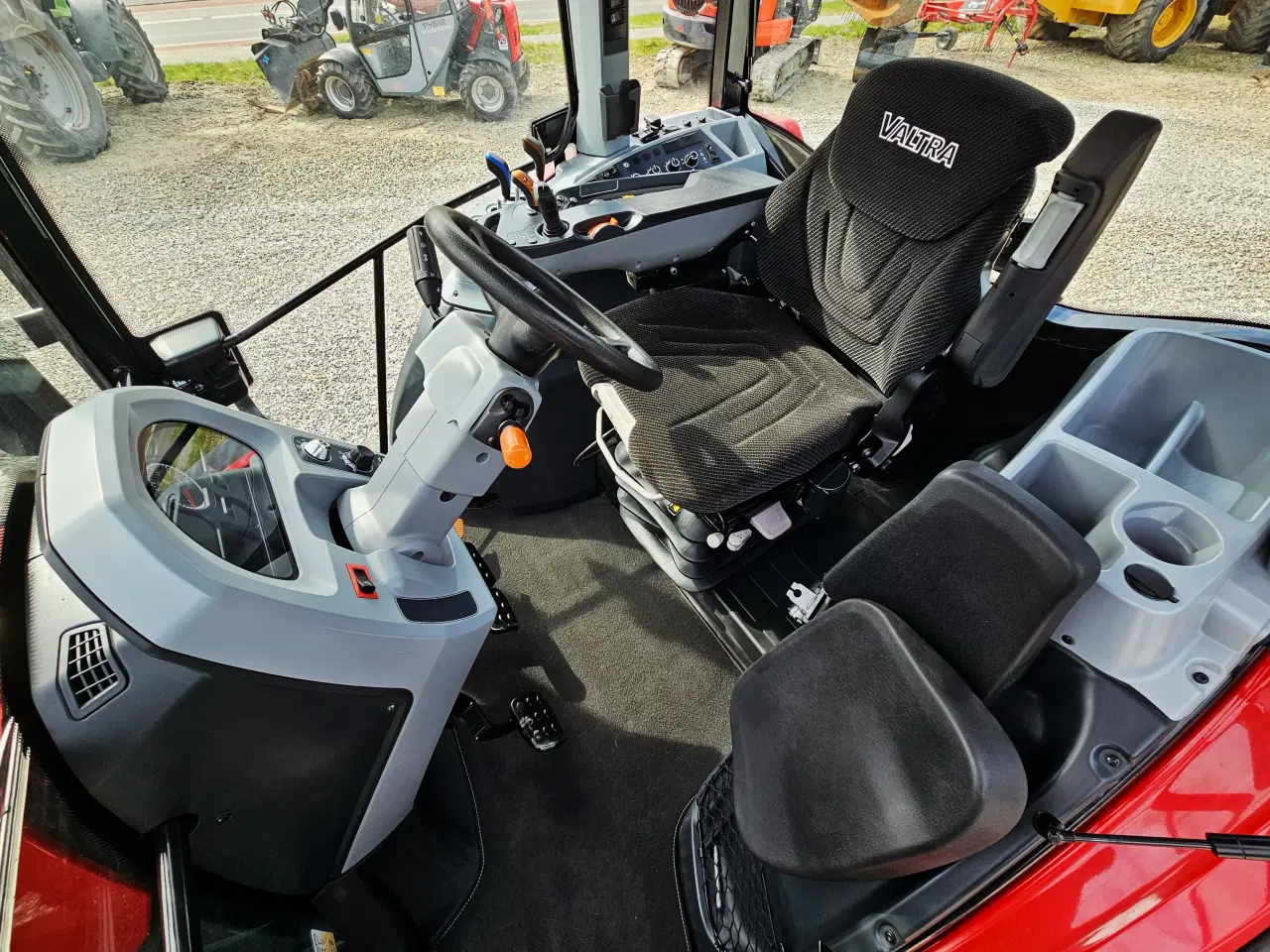 Billede 10 - Valtra G135 / 650 timer / år 2024 / frontlæsser