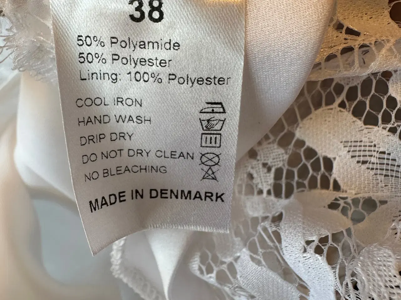 Billede 4 - Utrolig smuk konfirmationskjole