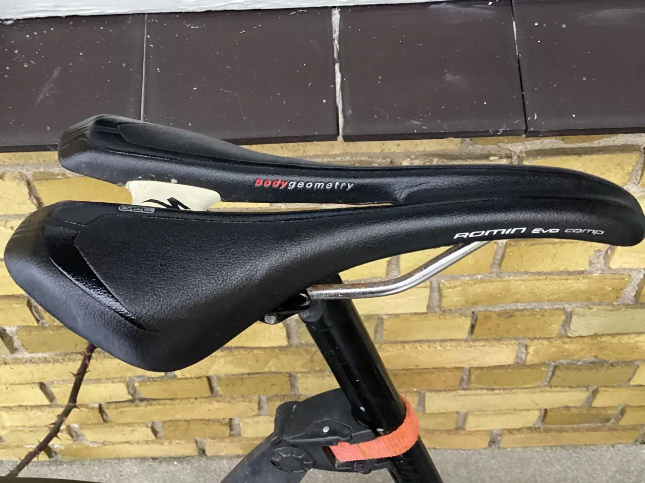 Billede 2 - Velholdt MTB Specialized