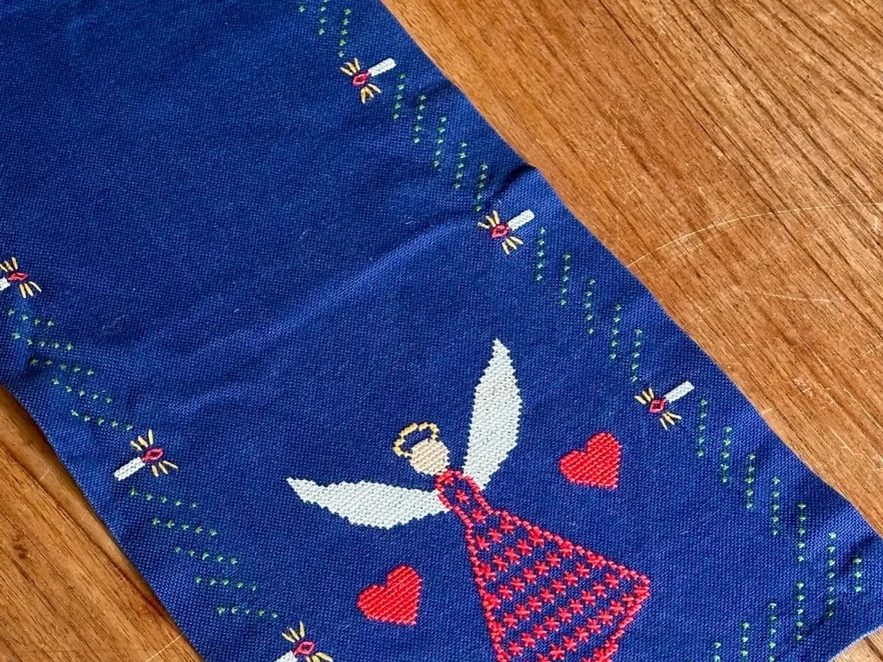 Billede 3 - Bordløber, blå m engle, 127 x 19 cm