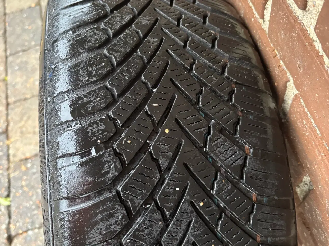 Billede 8 - Volvo alufælge med vinterdæk 5x108, ET50