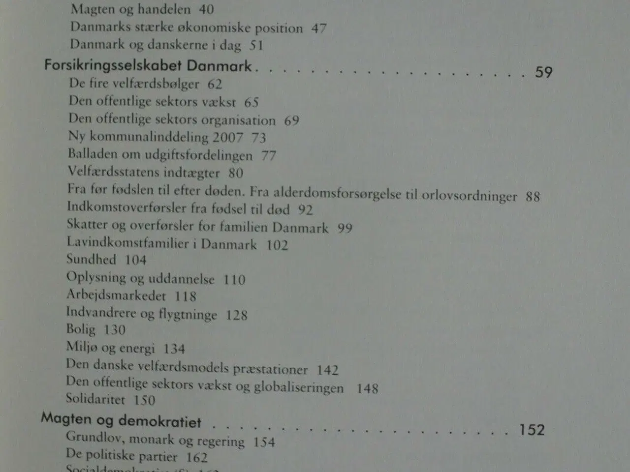 Billede 2 - verdens danmark, af bjarne hastrup, emne: historie