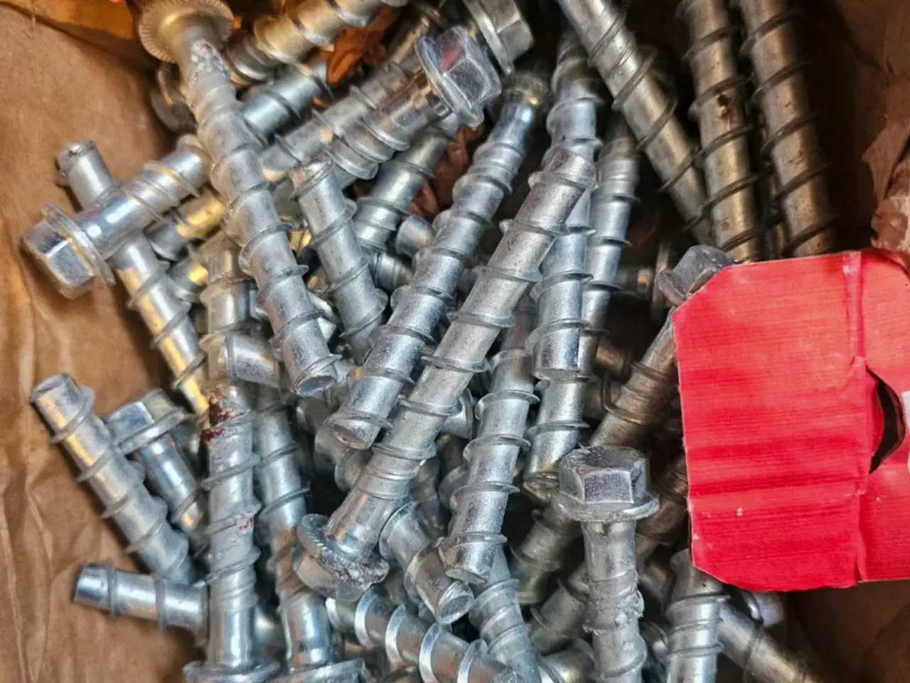 Billede 1 - KÆMPELOT Hilti fastgørelse