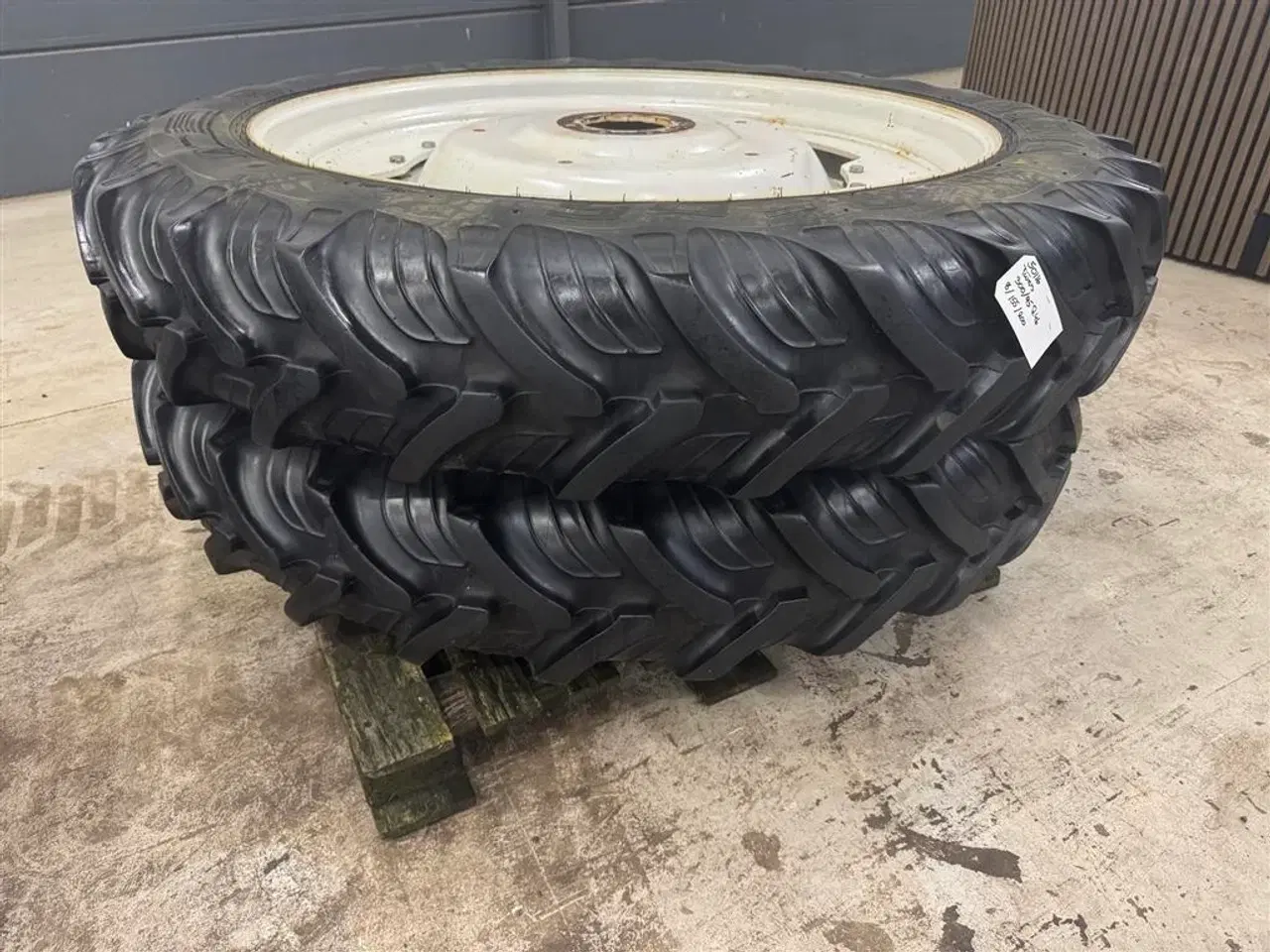 Billede 3 - Taurus 300/95R46-270/95K32