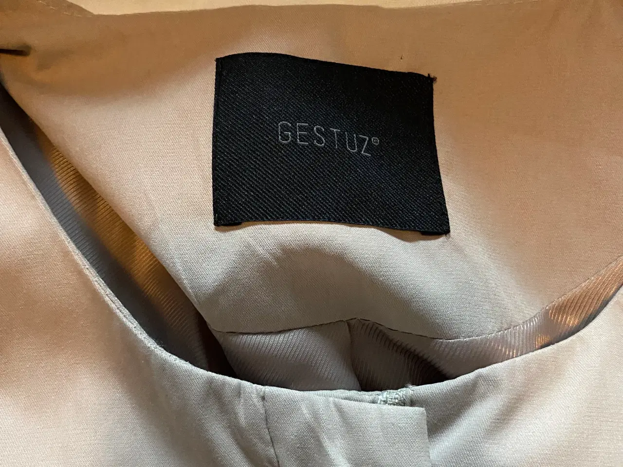 Billede 2 - Flot jakke fra Gestuz