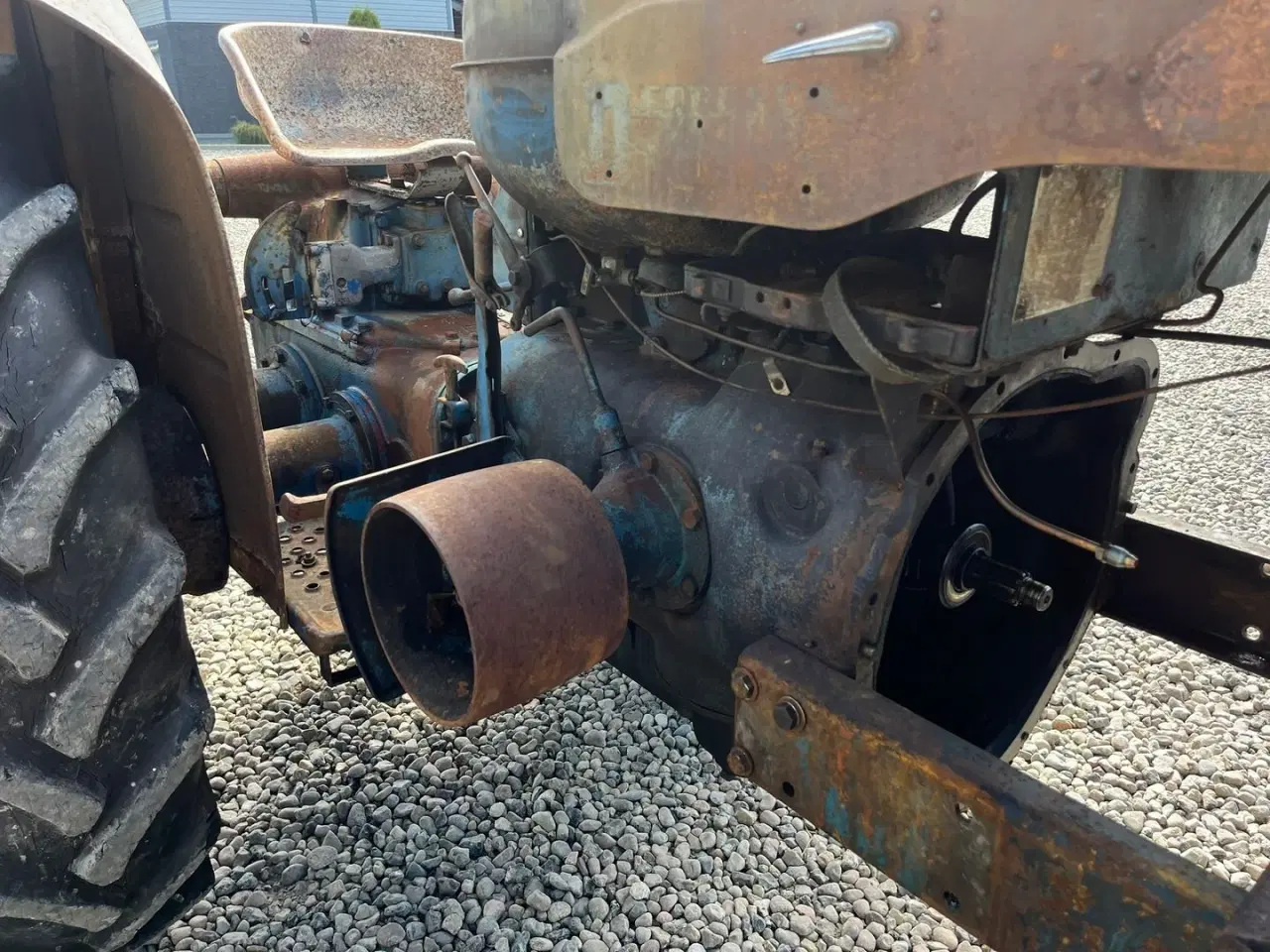 Billede 16 - Fordson Major Motoren mangler, men mange god dele.
