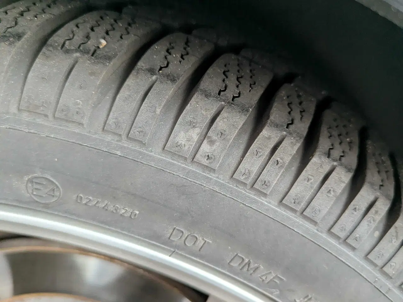 Billede 5 - Vinterhjul 5x108 18" 7 mm mønster Dunlop