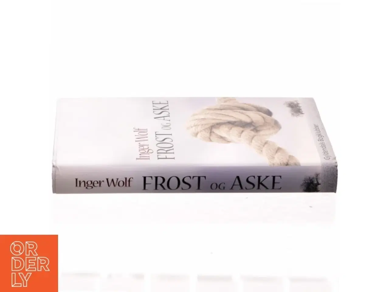 Billede 2 - Frost og aske af Inger Wolf (Bog)