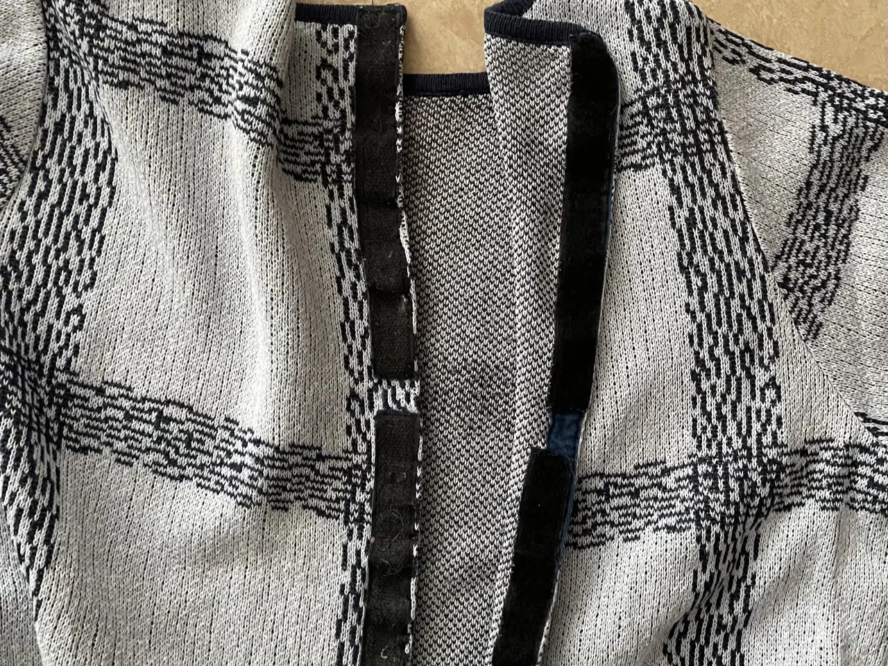 Billede 2 - 20-30 stk. Dametøj til kørestolsbruger