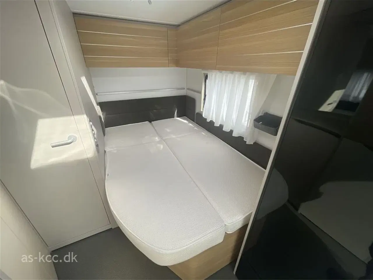 Billede 7 - 2024 - Adria Adora 522 UP Alde Centralvarme   Adria Adora 522 UP Alde Centralvarme med Dobbeltseng