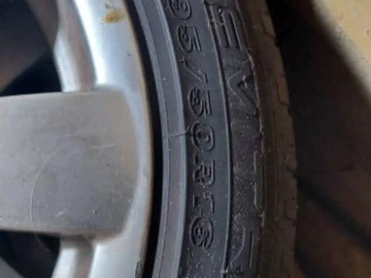 Billede 2 - OZ fælge med dæk.