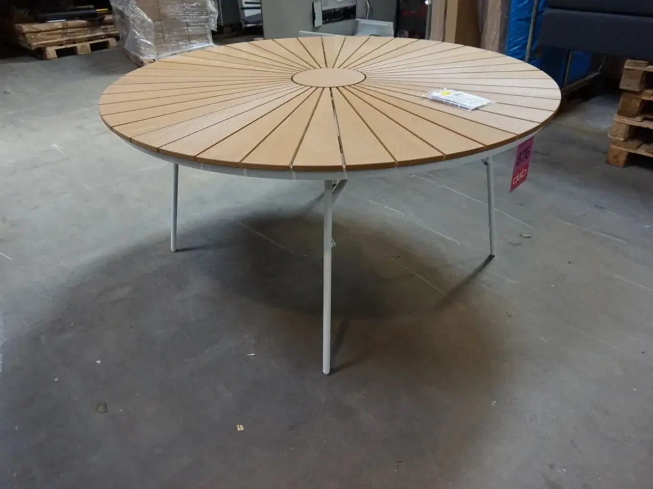 Billede 6 - Kerteminde teak - nonwood havebord Ø150 cm, hvidt stel