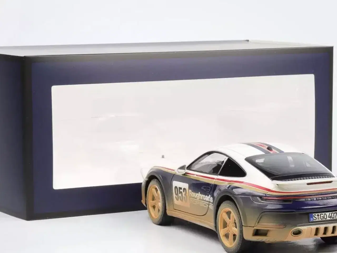 Billede 2 - 1:18 Porsche 911 Dakar Dirty verision