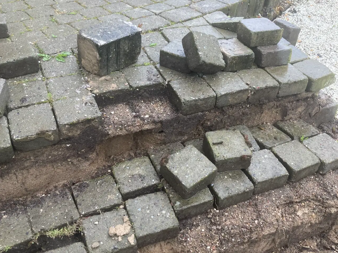 Billede 2 - GRATIS Herregårdssten 14x14x7cm