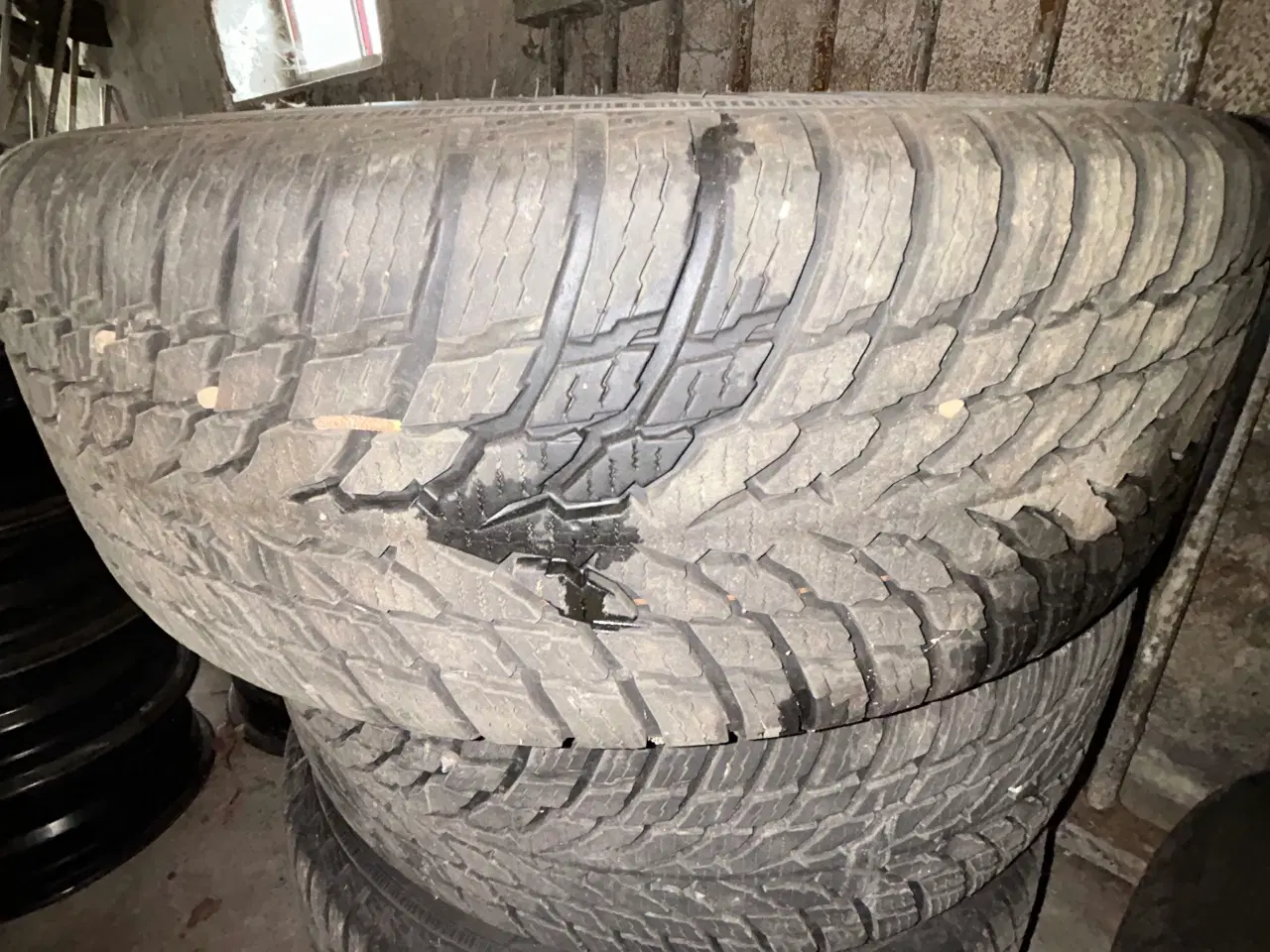 Billede 1 - Vinterdæk sælges masser af mønstre. 