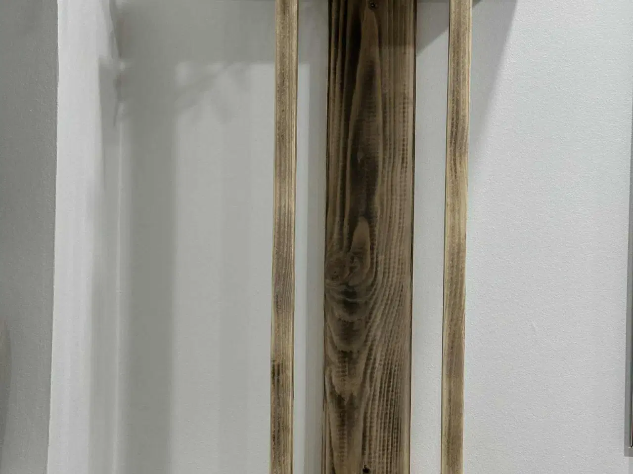 Billede 3 - Den perfekte håndklædehylde til dit badeværelse.