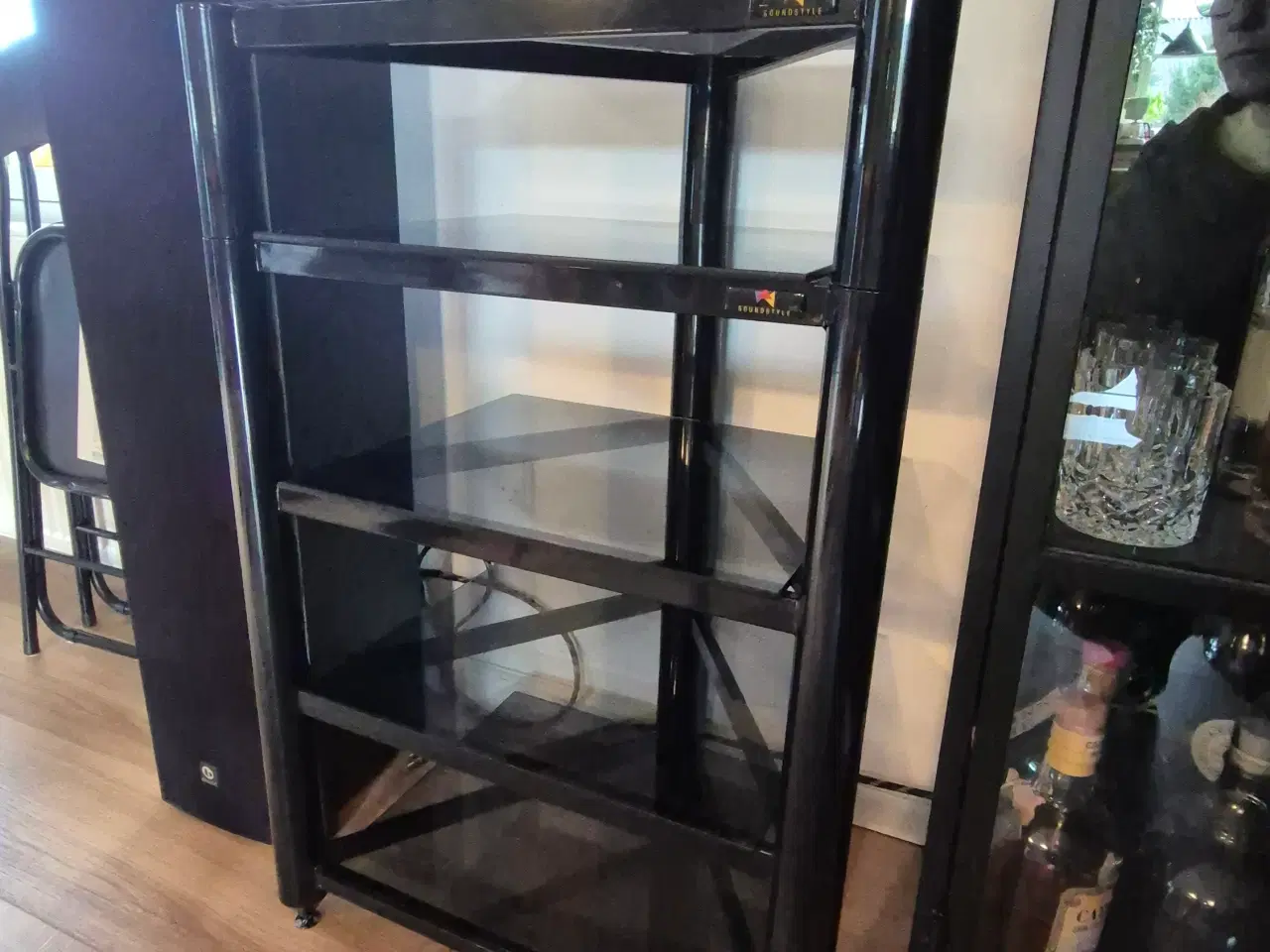 Billede 2 - Hifi rack til forstærker, pladespiller mv.