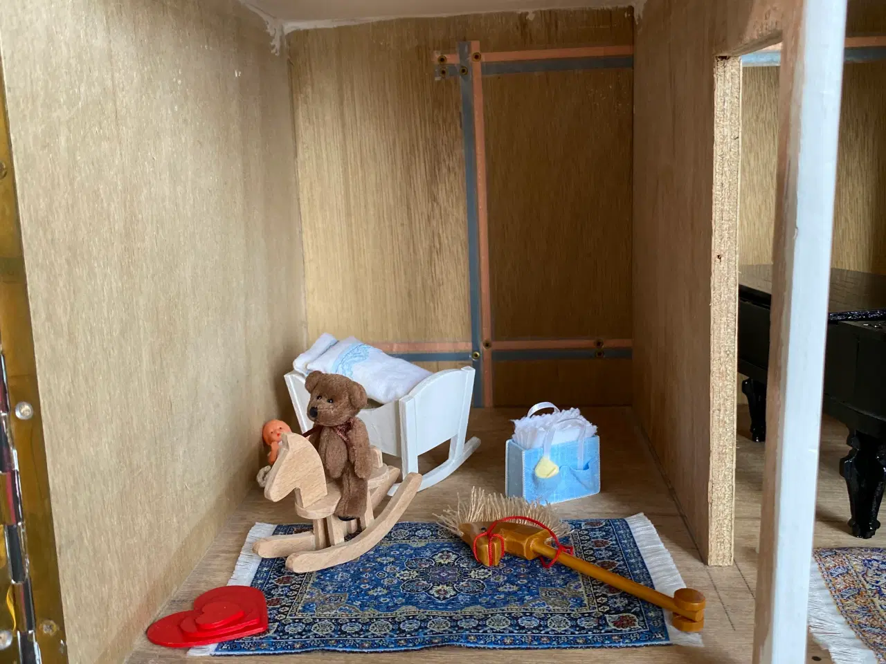 Billede 3 - Stort dukkehus med 11 rum