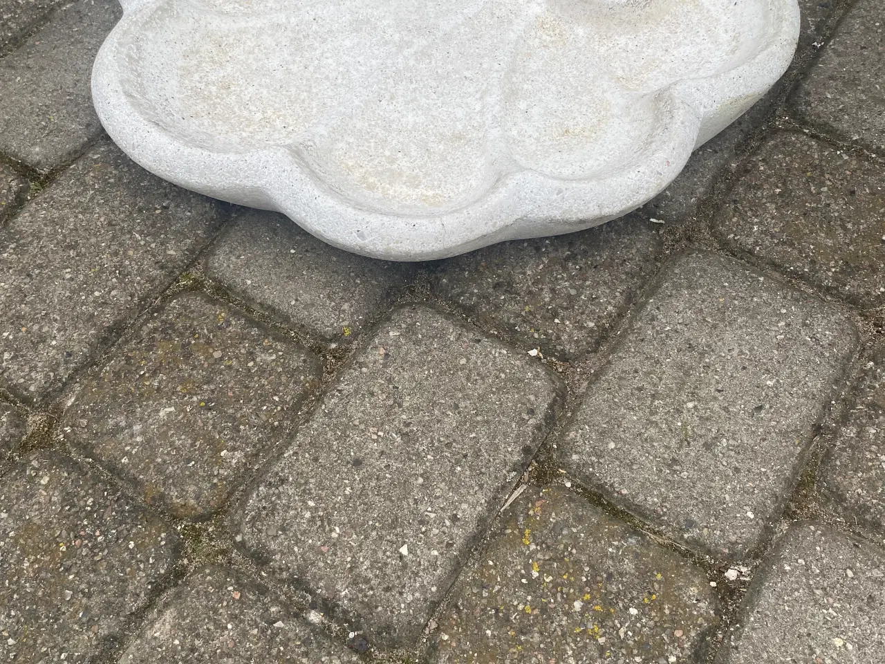 Billede 1 - Fuglebad til haven