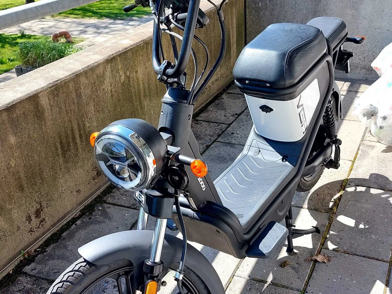 Billede 1 - Vga, gev1000, 30knallert pæn