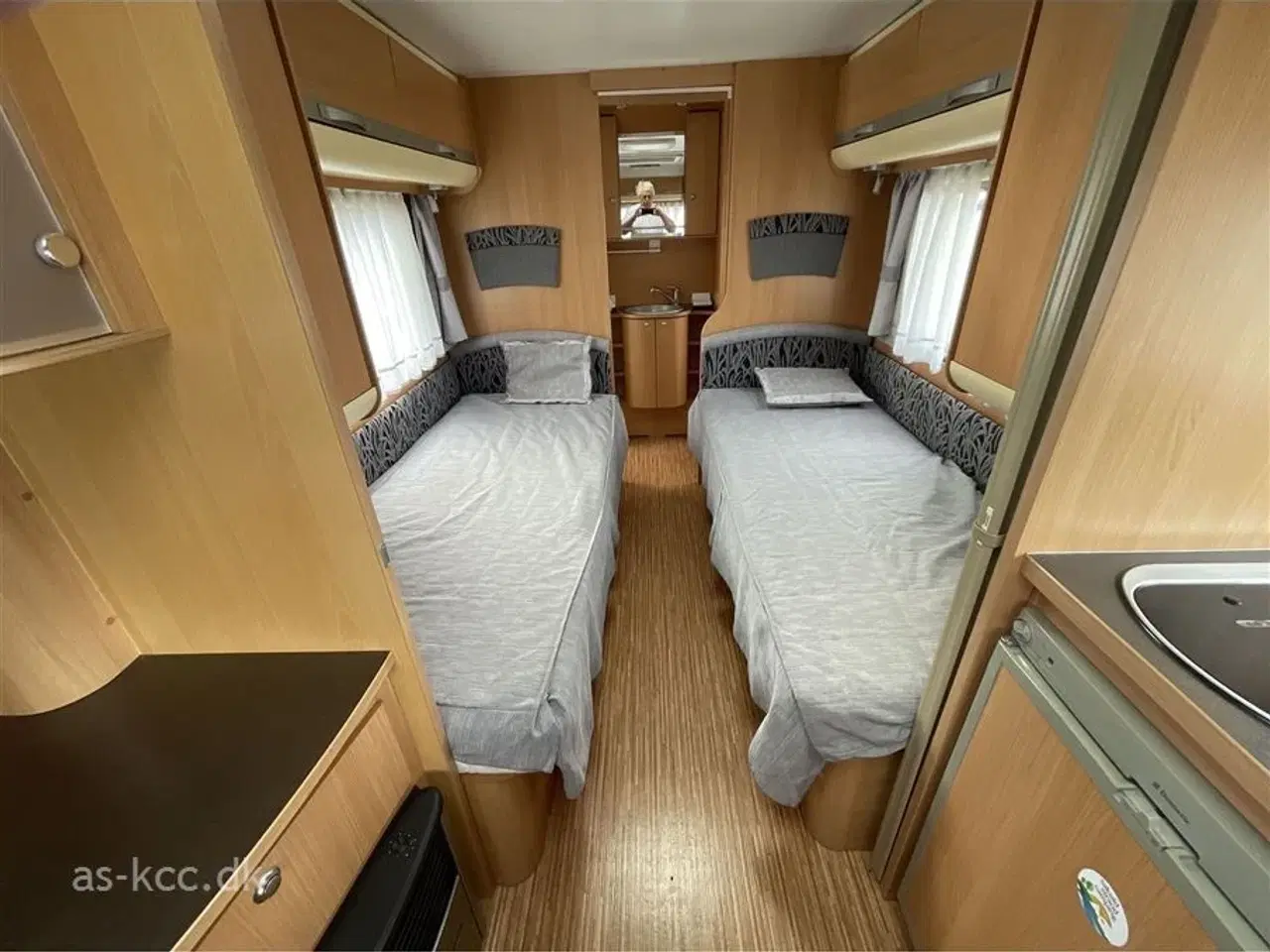 Billede 8 - 2010 - Adria Adora 542 UT   Adria Adora 542 UT enkelte senge