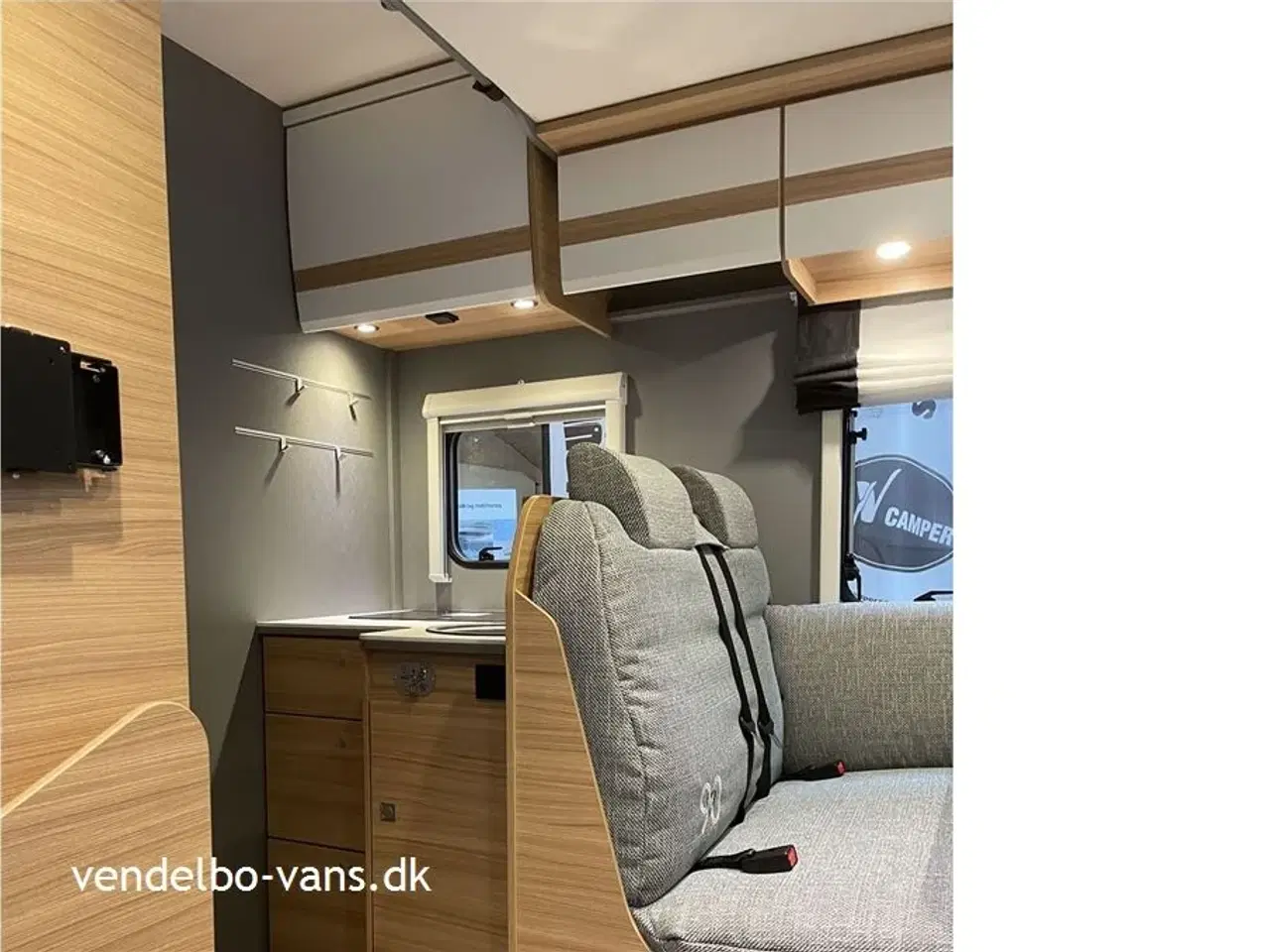 Billede 20 - 2026 - Dethleffs Just T 7052 DBM - 90 Year   Fritstående dobbeltseng med ekstra  stor garage neden under