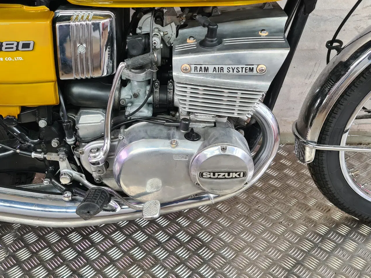 Billede 8 - Suzuki GT 380 Årg 1974