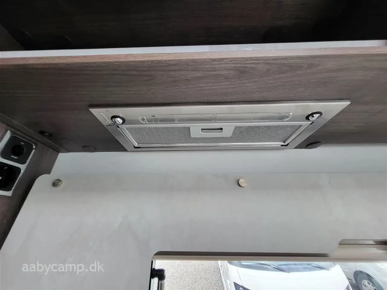 Billede 14 - 2020 - Benimar Amphitryon 957   Lave enkeltsenge. ende badeværelse.face to face siddegruppe.