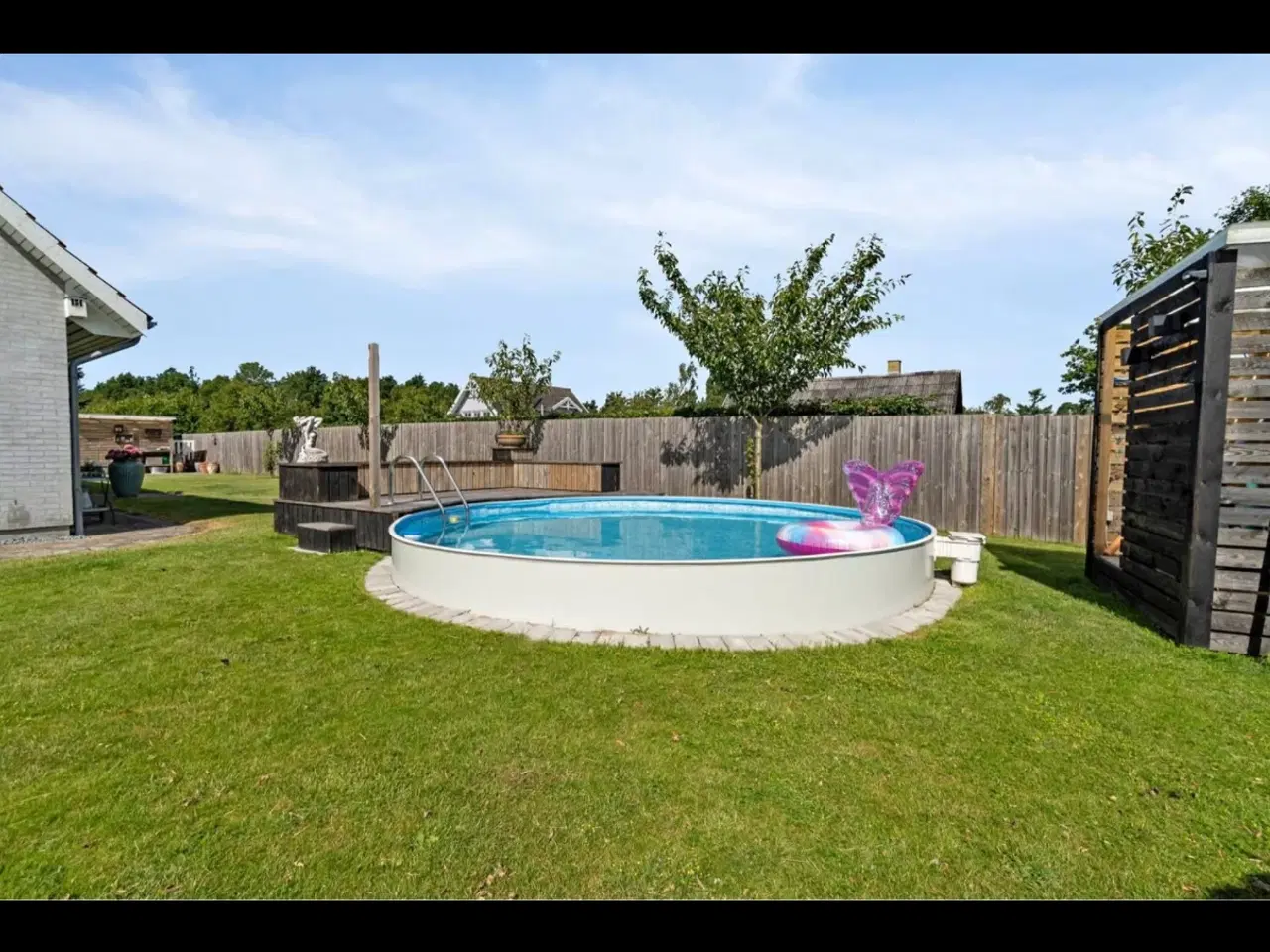 Billede 3 - Kæmpe pool 