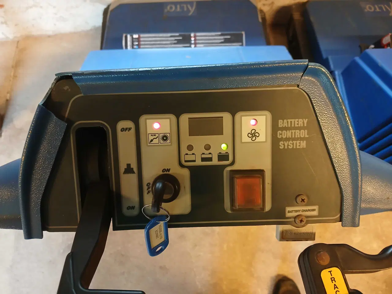 Billede 5 - nilfisk-Alto fejemaskine