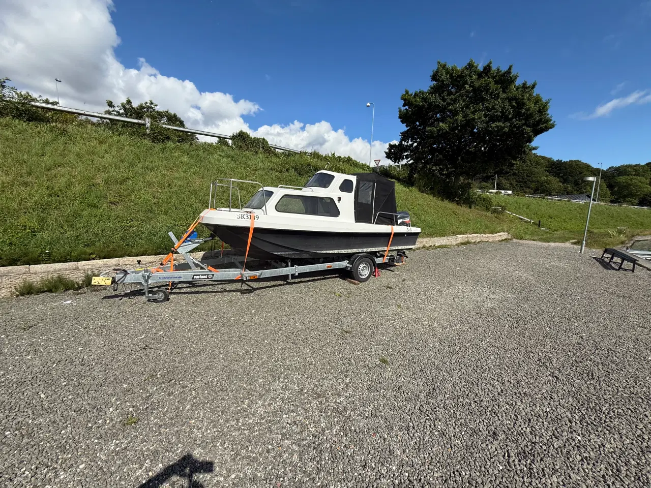 Billede 2 - Pilot 520 kabinebåd med 60 HK Mariner og trailer